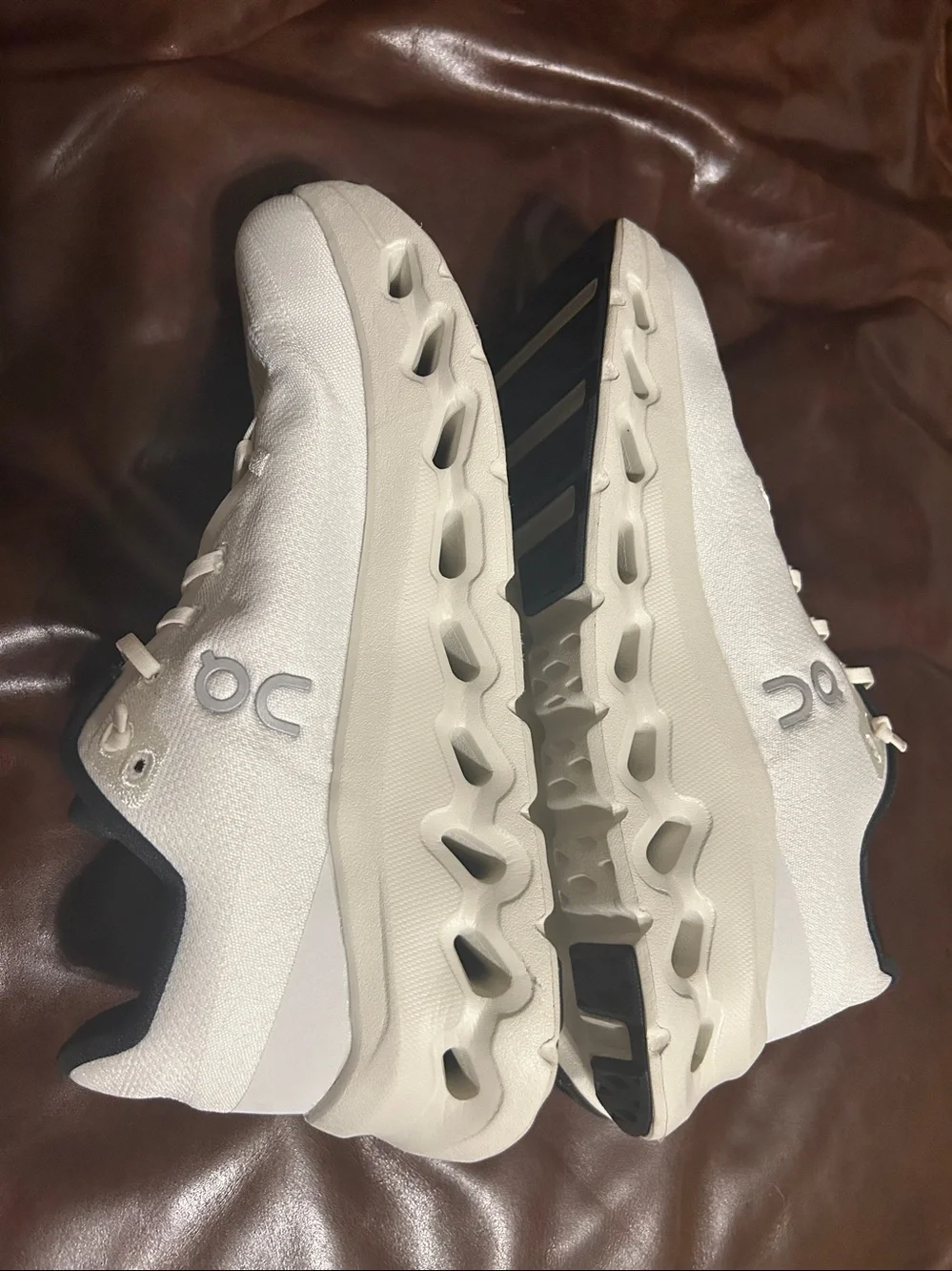 On Cloudtilt Running Shoes size 7.5
